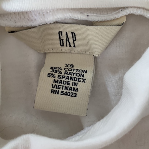 Gap White Mock Neck Tank - Picture 6 of 6
